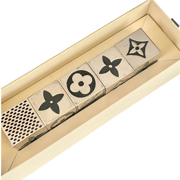 Auth LOUIS VUITTON Limited Edition Silver Magnetic Dice Cube Game Paper Weight - Picture 5 of 9